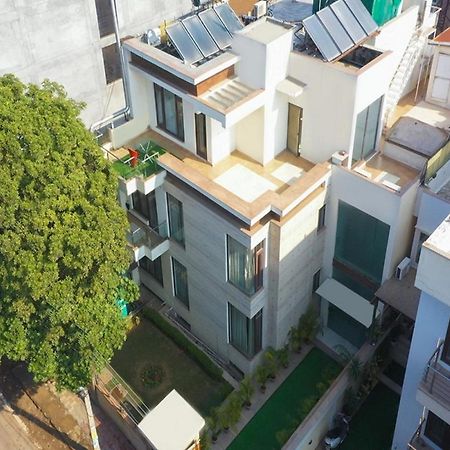 Lime Tree Hotel Sushant Lok Gurgaon Sector 29 Next To Iffco Chowk Metro Bagian luar foto